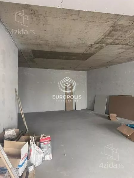 Lokal | 4zida