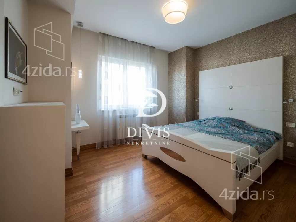 Šestosoban stan | 4zida