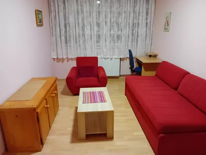 Crvene Zastave 1 | 4zida.rs