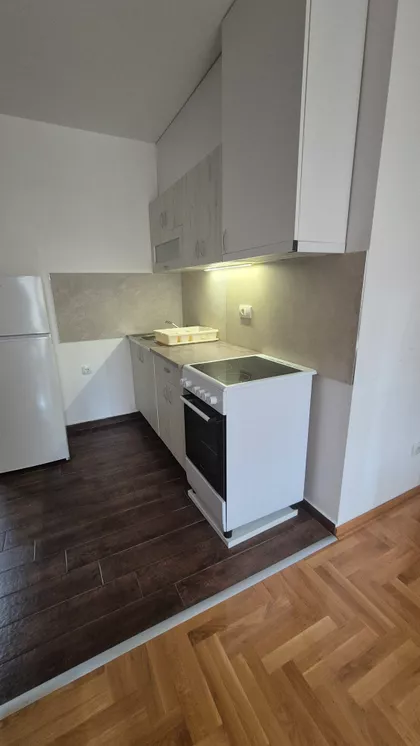 Radmile Savićević 8 | 4zida.rs