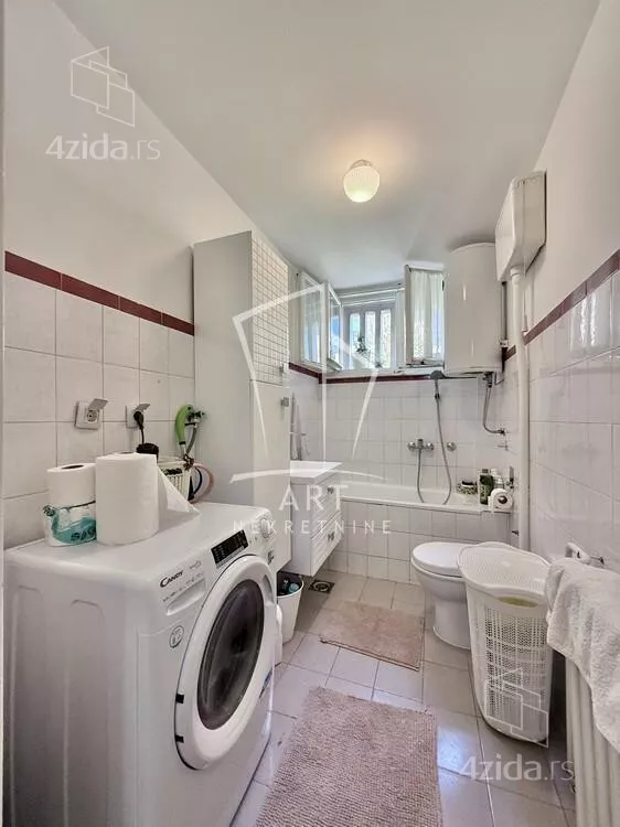 Petosoban stan | 4zida