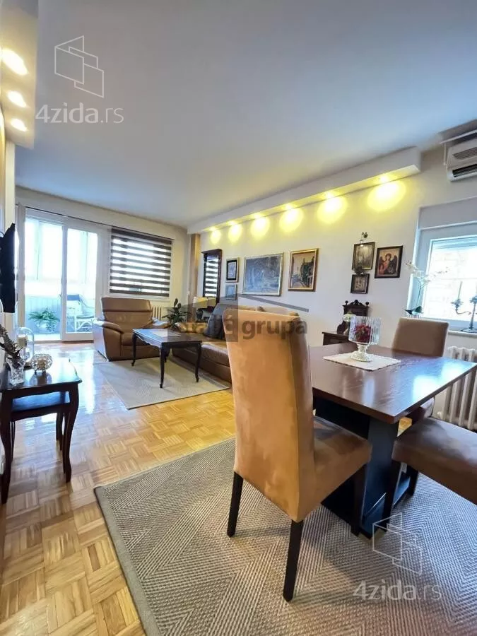 Troiposoban stan | 4zida