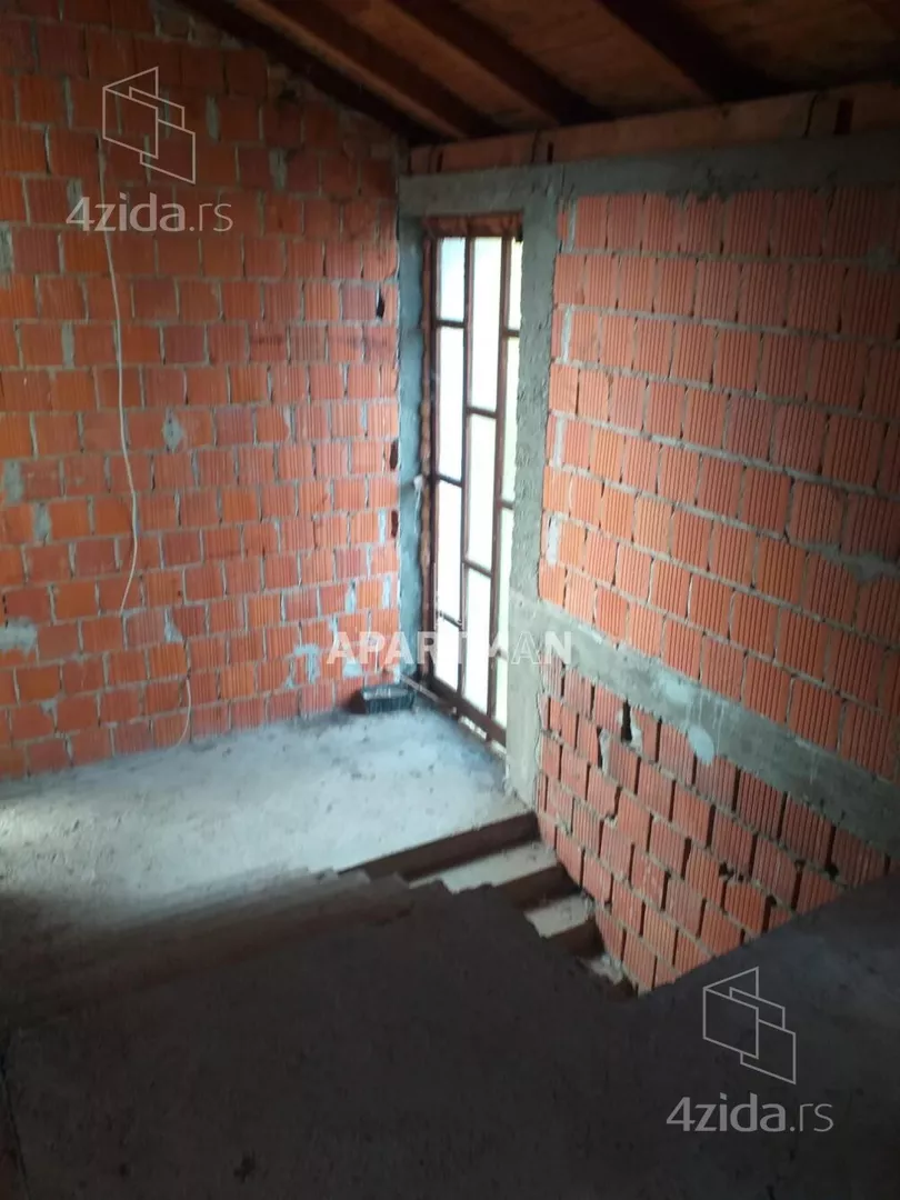 3-etažna kuća | 4zida