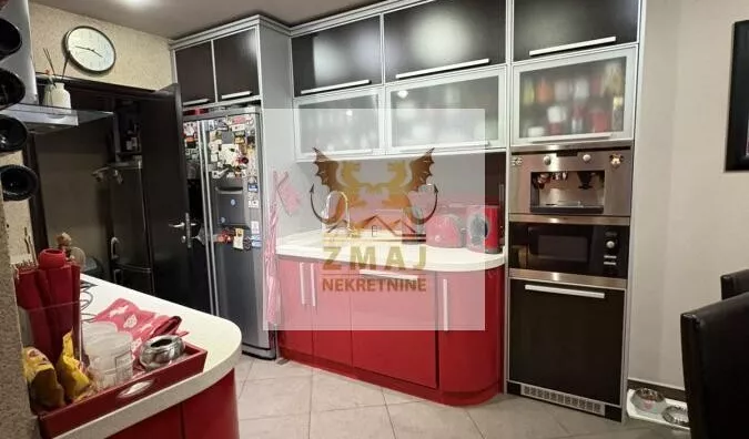 Petosoban stan | 4zida