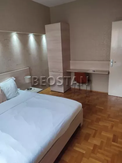 Knez Mihailova | 4zida.rs