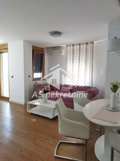 Južni Bulevar | 4zida.rs