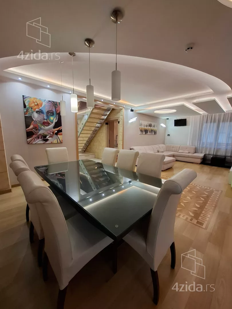 Šestosoban stan | 4zida