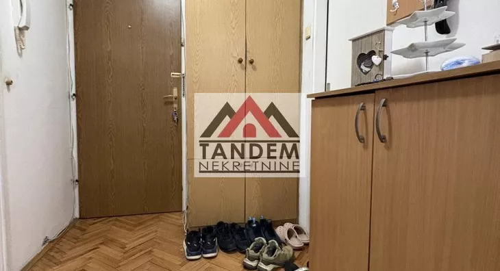 Četvoroiposoban stan | 4zida