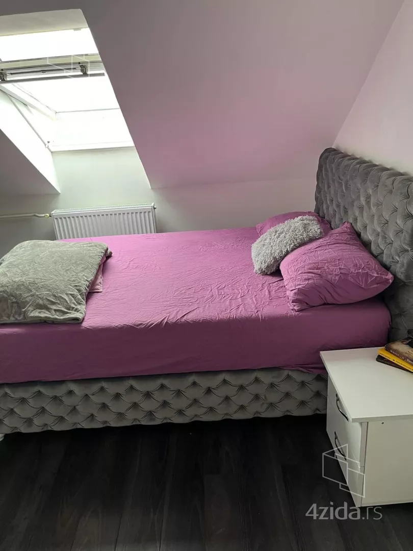 Četvoroiposoban stan | 4zida