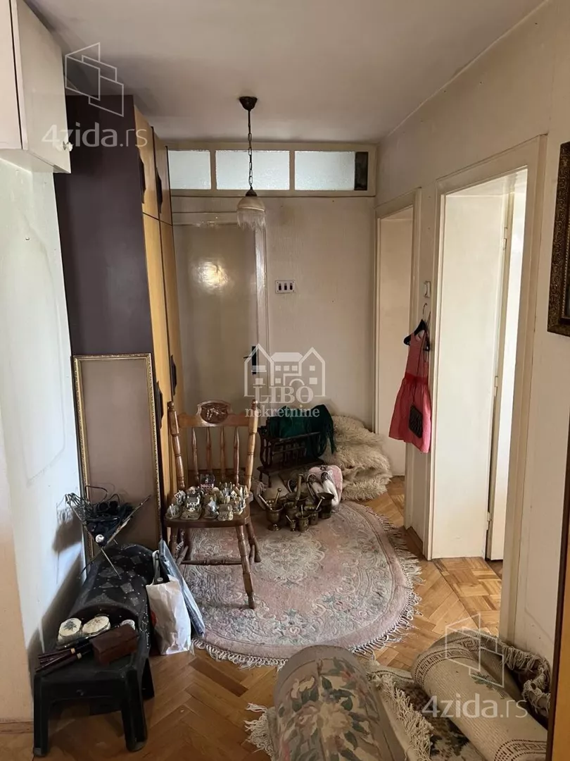 Troiposoban stan | 4zida