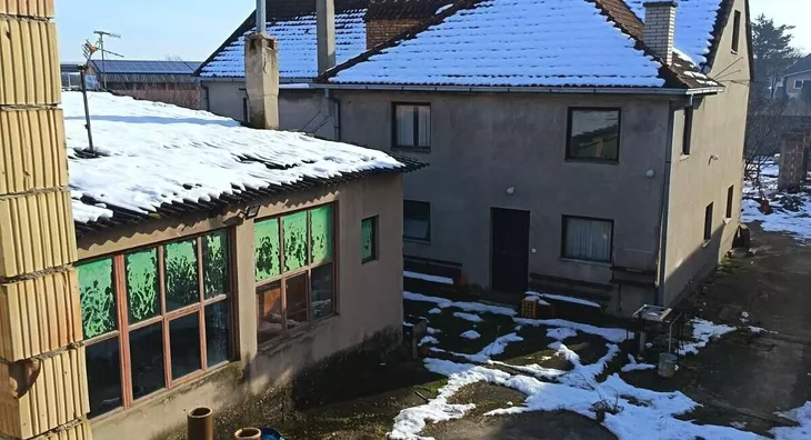 Poslovna zgrada | 4zida