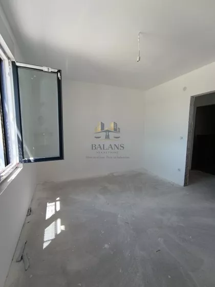 Stari Banovci | 4zida.rs