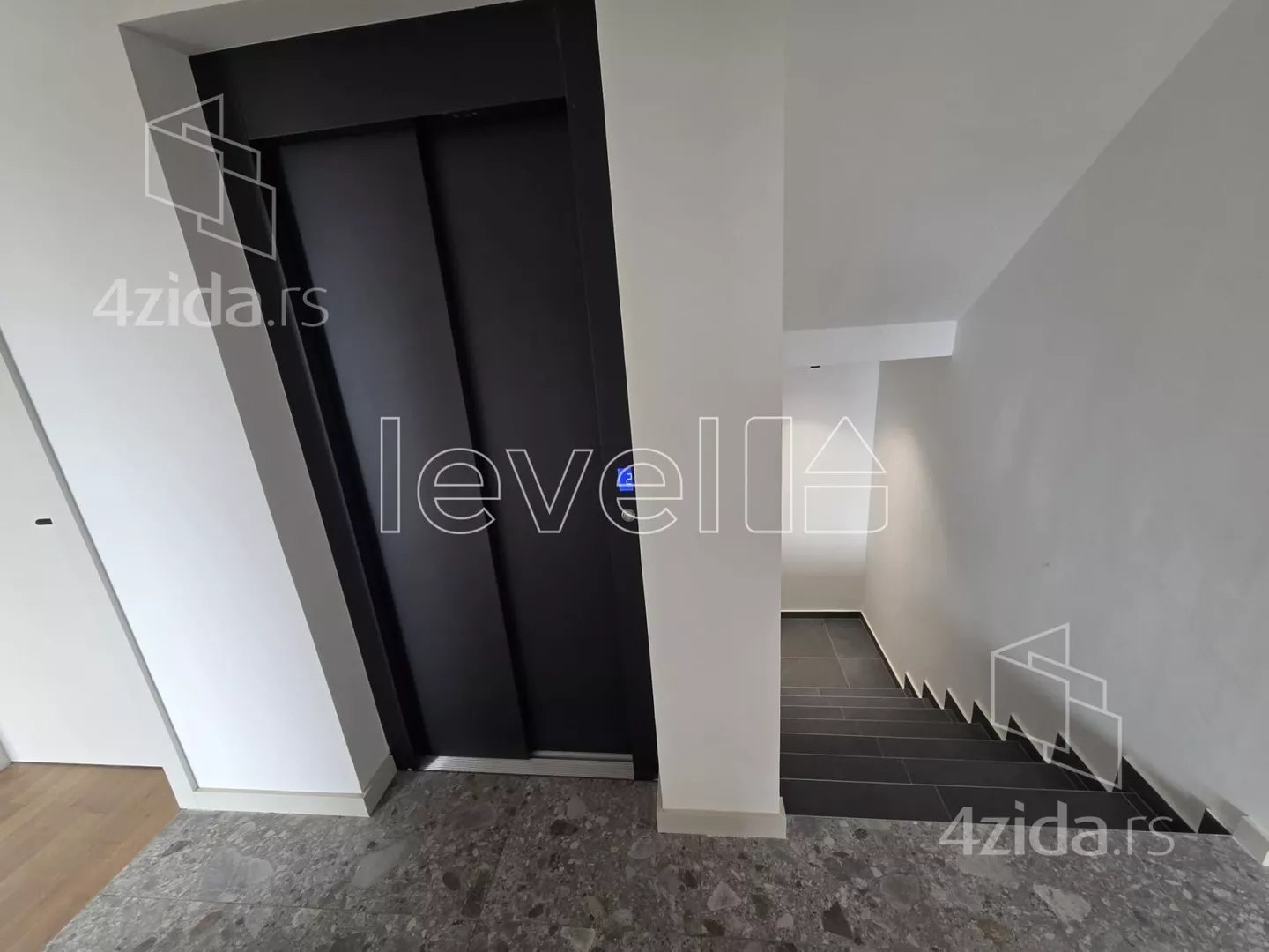 Petosoban stan | 4zida