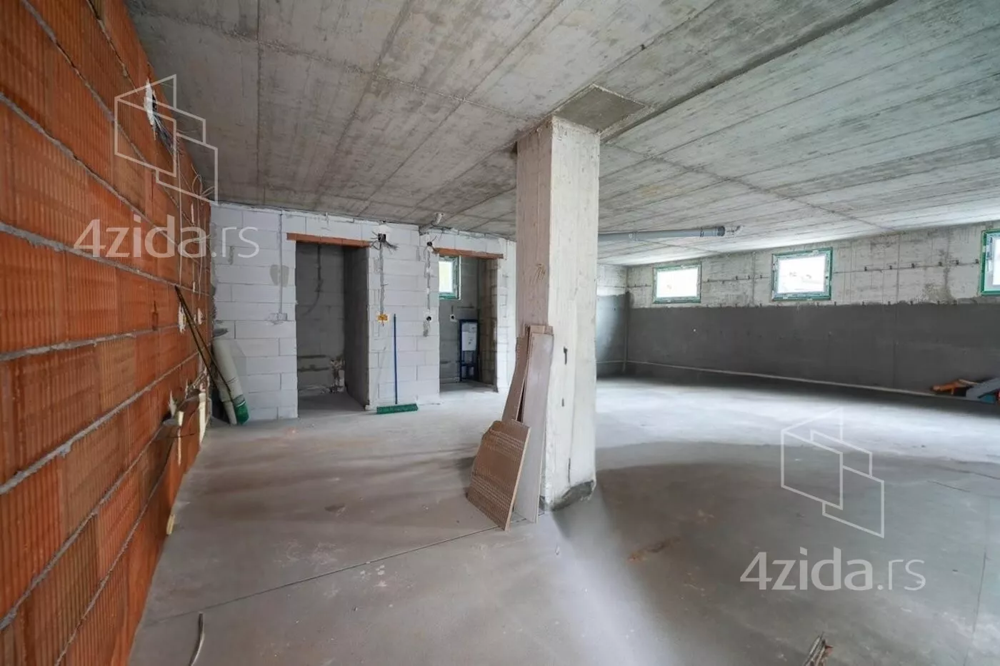 Poslovni prostor | 4zida