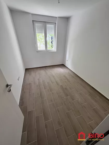 Lipov Gaj | 4zida.rs