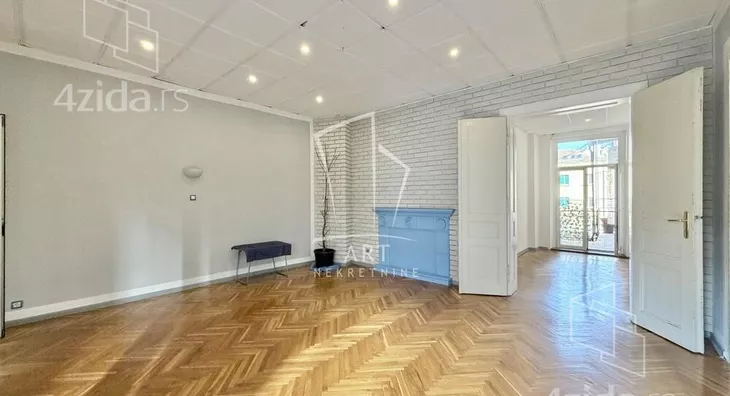 Četvoroiposoban stan | 4zida