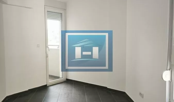 Šestosoban stan | 4zida