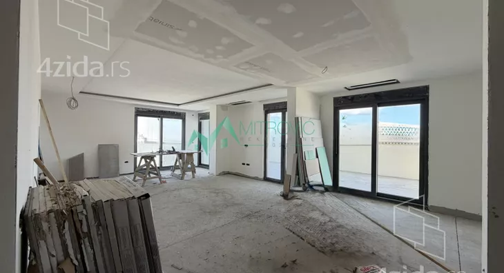 Petosoban stan | 4zida