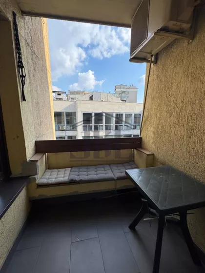 Pravni fakultet - Vračar | 4zida.rs