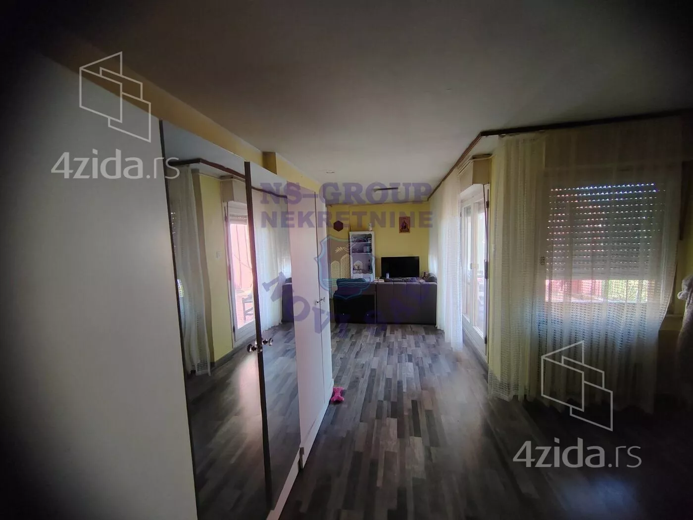 Troiposoban stan | 4zida