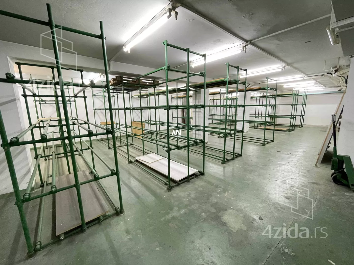 Lokal | 4zida