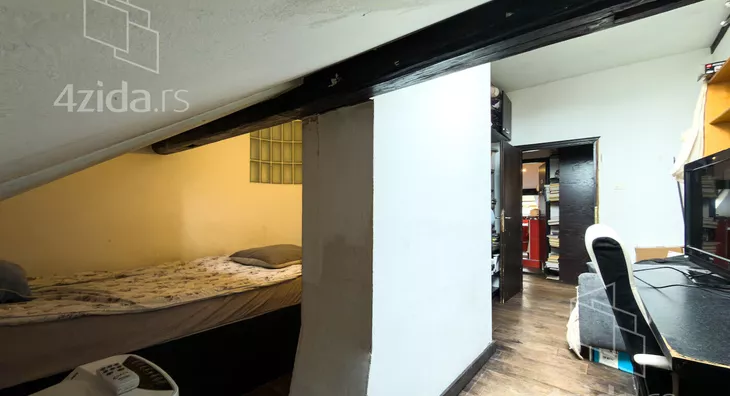 Četvoroiposoban stan | 4zida