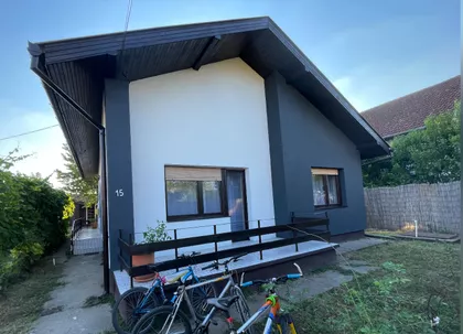 Samoborska 15 | 4zida.rs