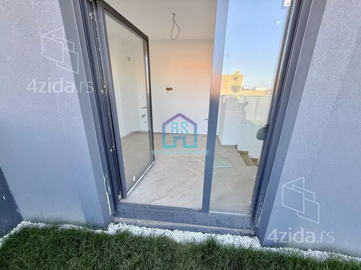 Petosoban stan | 4zida