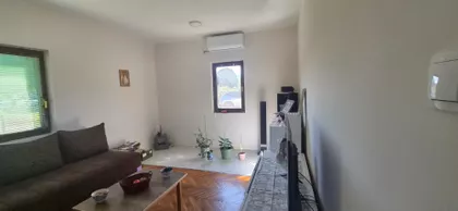 Okolne lokacije | 4zida.rs