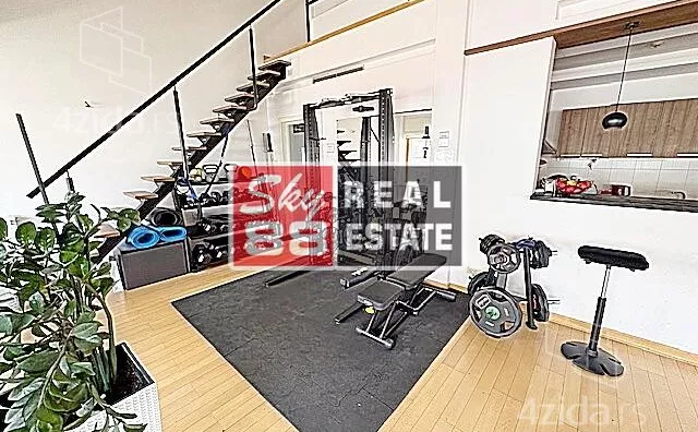 Šestoiposoban stan | 4zida