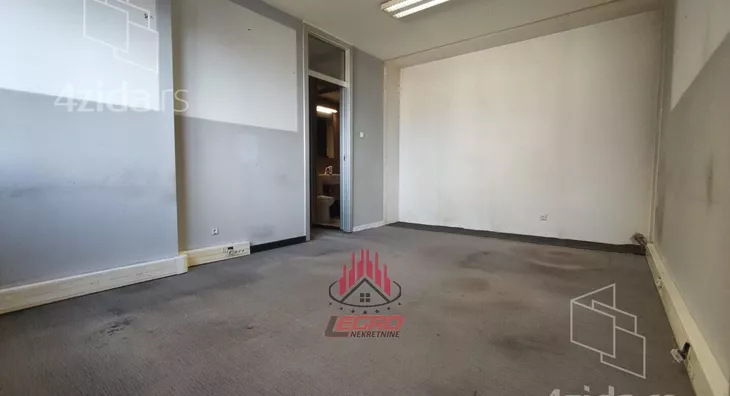 Četvoroiposoban stan | 4zida