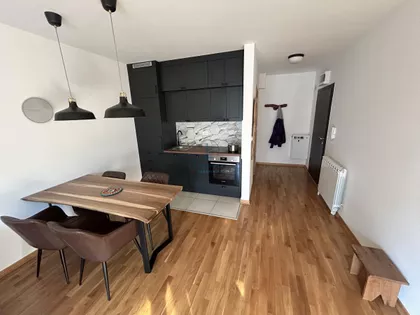 Dobropoljska | 4zida.rs