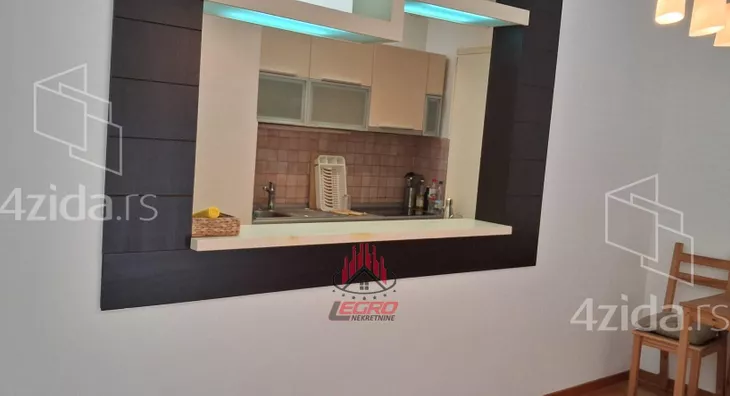 Petoiposoban stan | 4zida