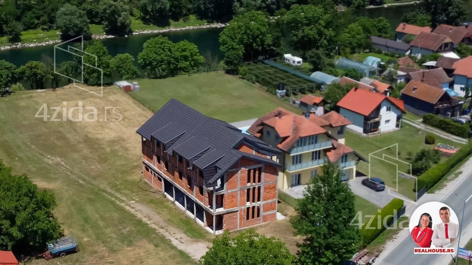 Turistički objekat | 4zida