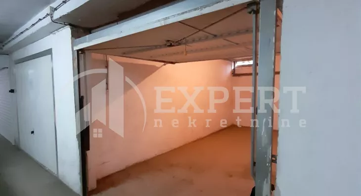 Garaža | 4zida