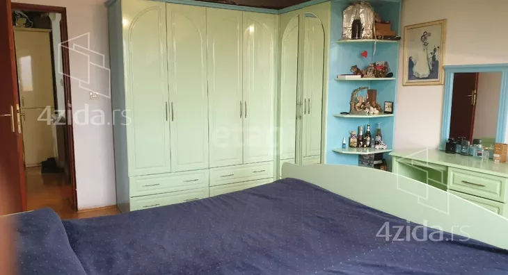 Šestosoban stan | 4zida