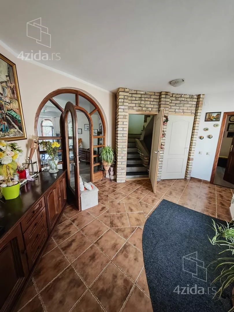 3-etažna kuća | 4zida