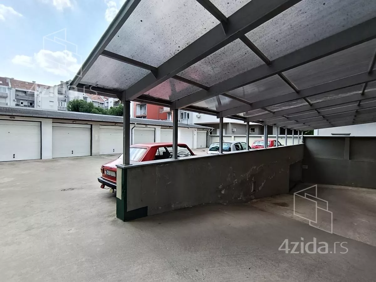Garaža/Parking | 4zida