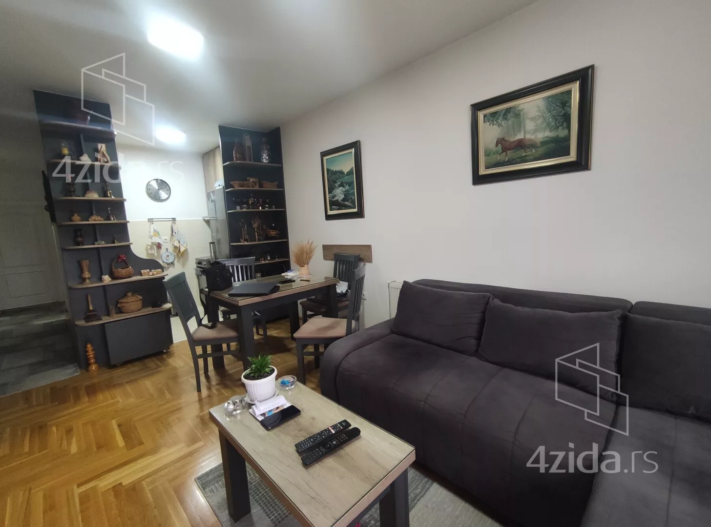 Troiposoban stan | 4zida