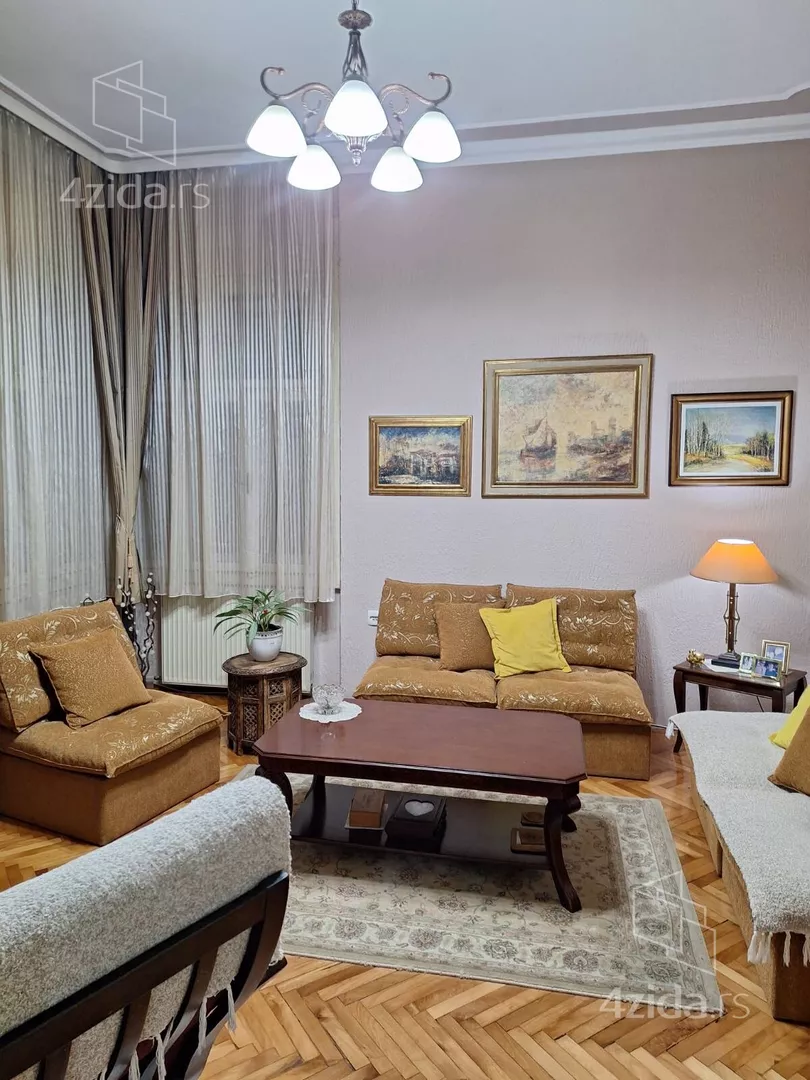 3-etažna kuća | 4zida