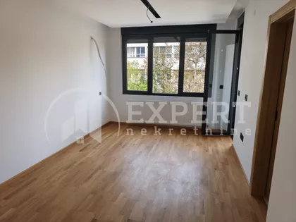 Cara Dušana | 4zida.rs