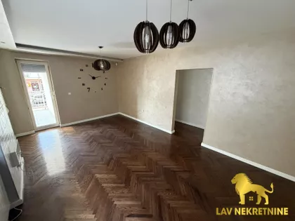 JUG BOGDANA | 4zida.rs