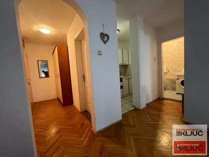 Cara Dušana | 4zida.rs