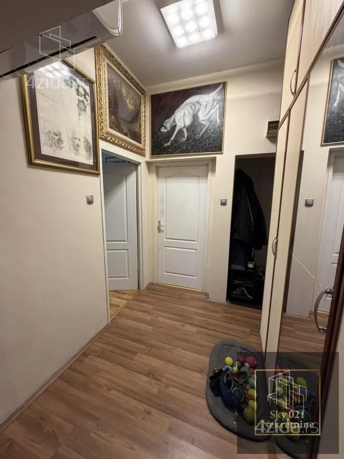 Četvoroiposoban stan | 4zida