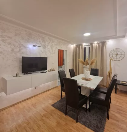 Palata Pravde | 4zida.rs