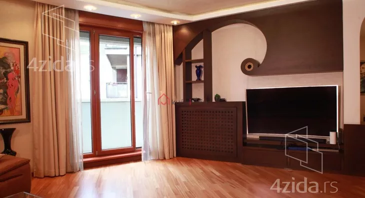 Petosoban stan | 4zida