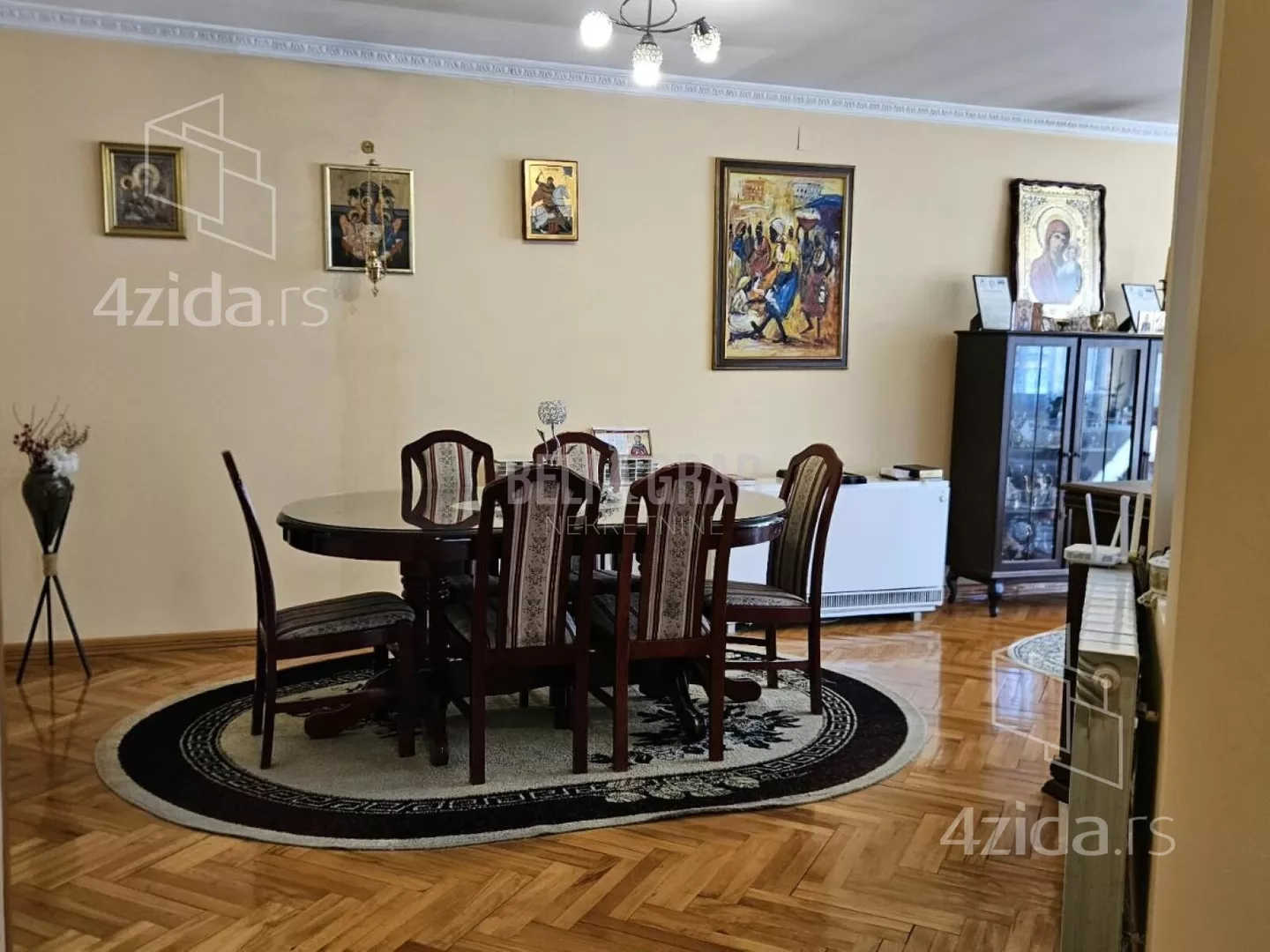 Petosoban stan | 4zida