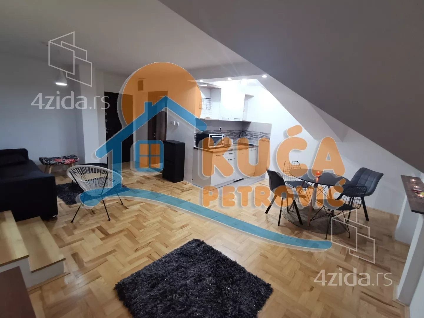 Jednoiposoban stan | 4zida