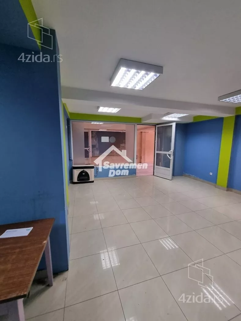 Poslovni prostor | 4zida