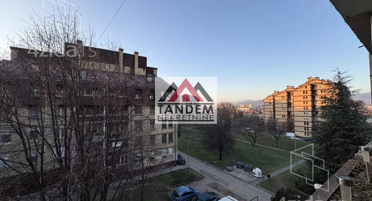 Četvoroiposoban stan | 4zida